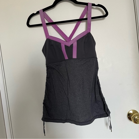 Lululemon sports tank - Picture 2 of 4